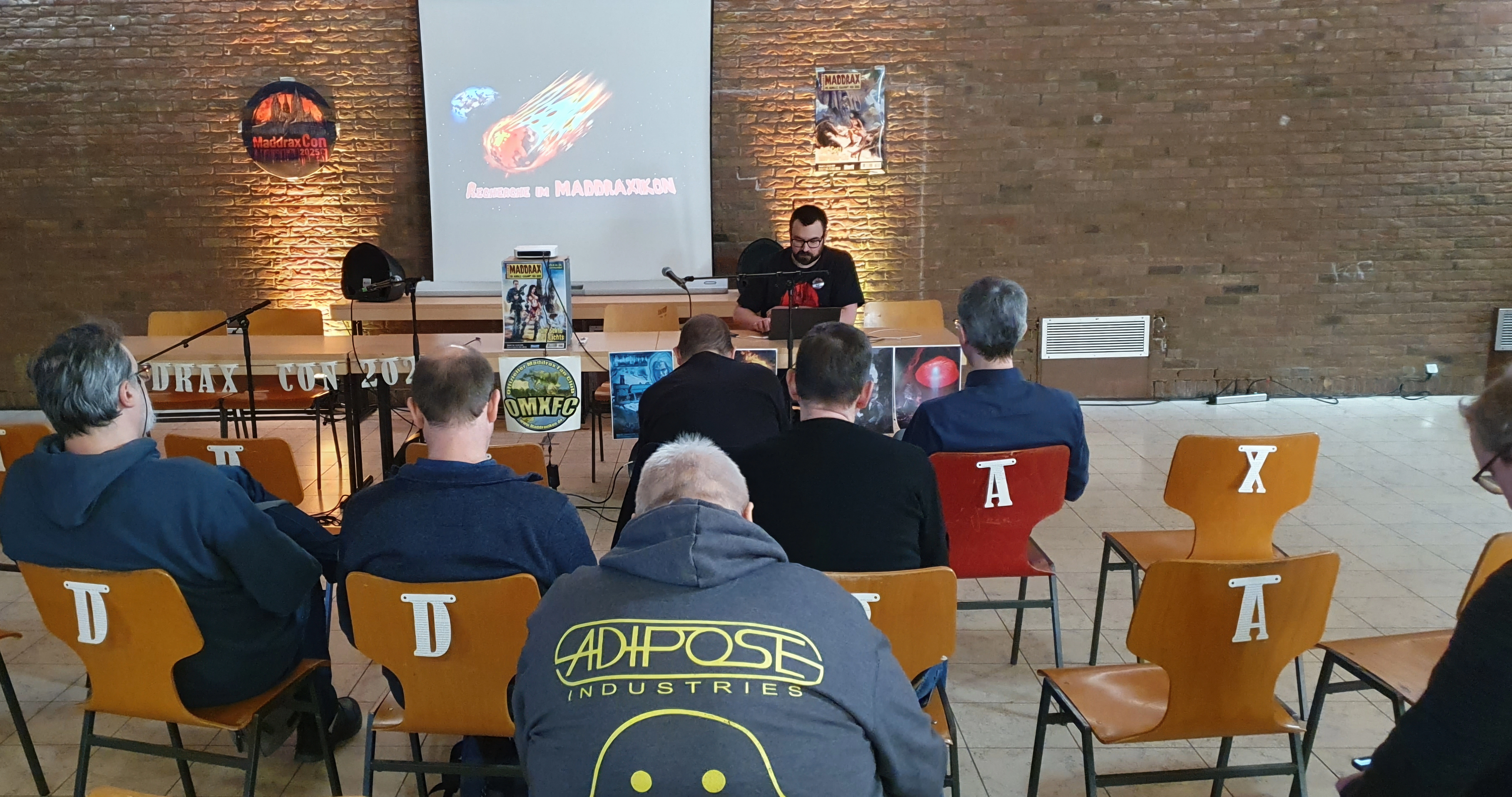 Foto von einem Treffen des Vereins mit einem Teil der Mitglieder